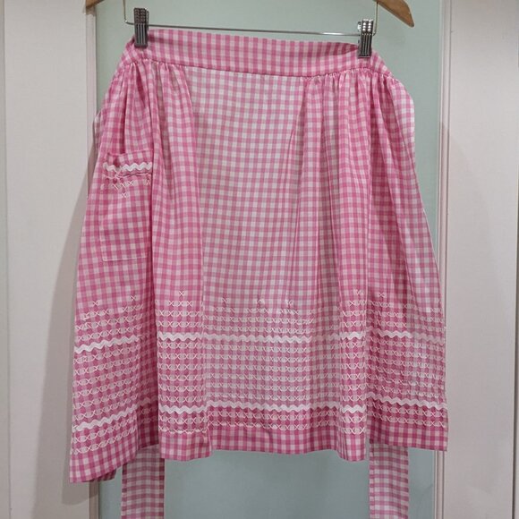 Vintage Handmade Embroidered Half Apron in Pink & White Gingham - Shows Wear - Picture 6 of 6